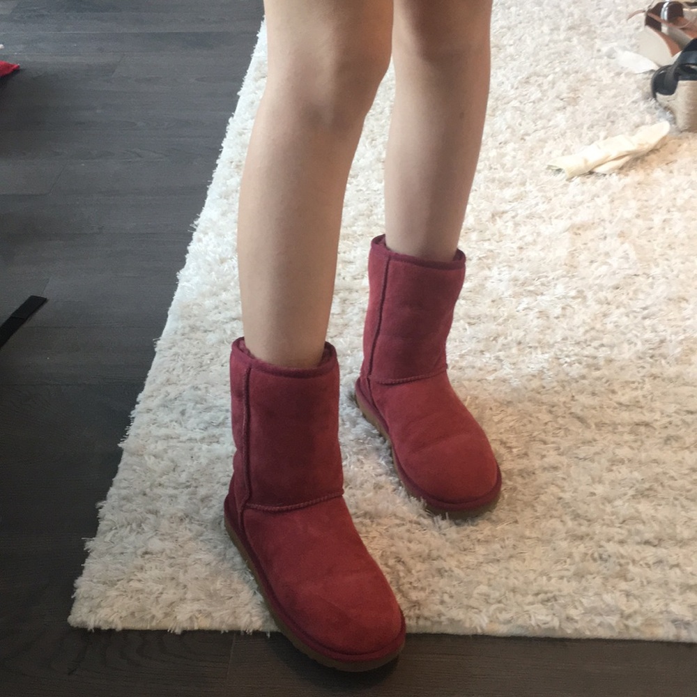 UGGs - Picture 3 of 4